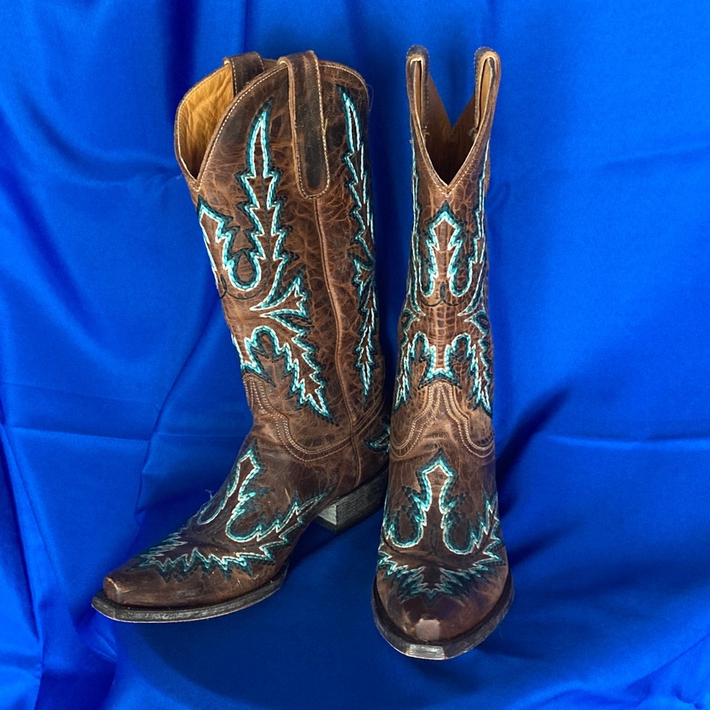 Leather cowboy boots